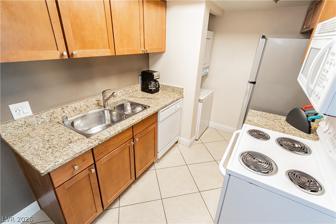 Photo 17 of 34, 4200 S Valley View Boulevard #3091