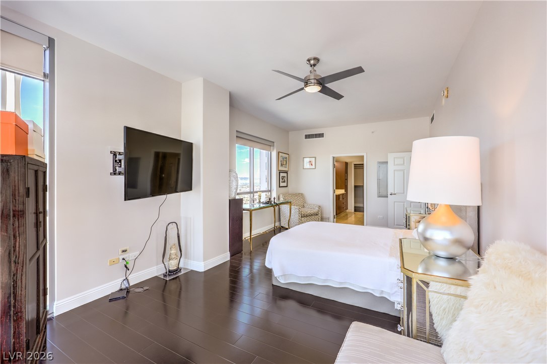 Photo 16 of 35, 200 W Sahara Avenue #1901