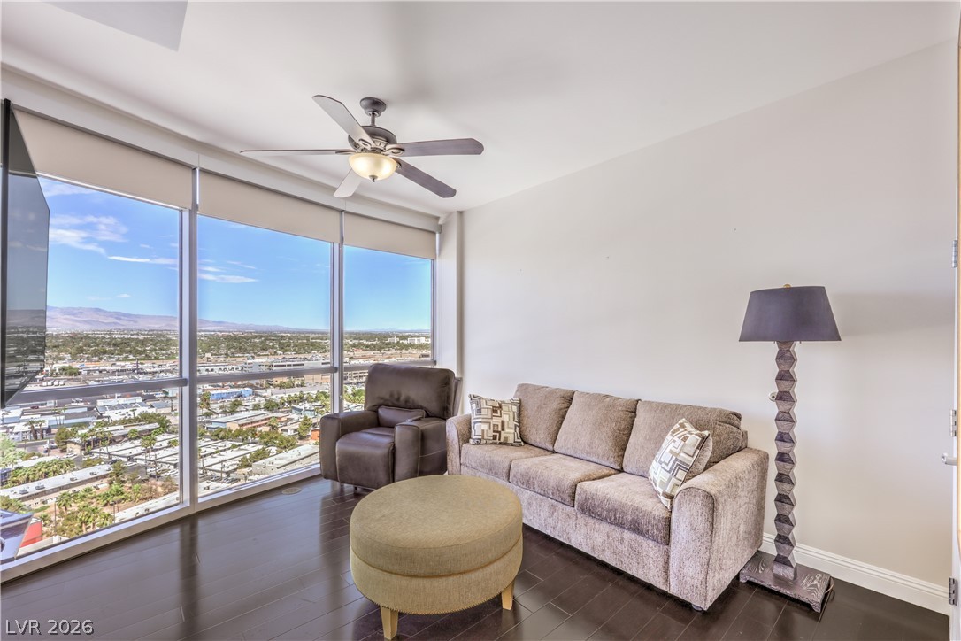 Photo 23 of 35, 200 W Sahara Avenue #1901