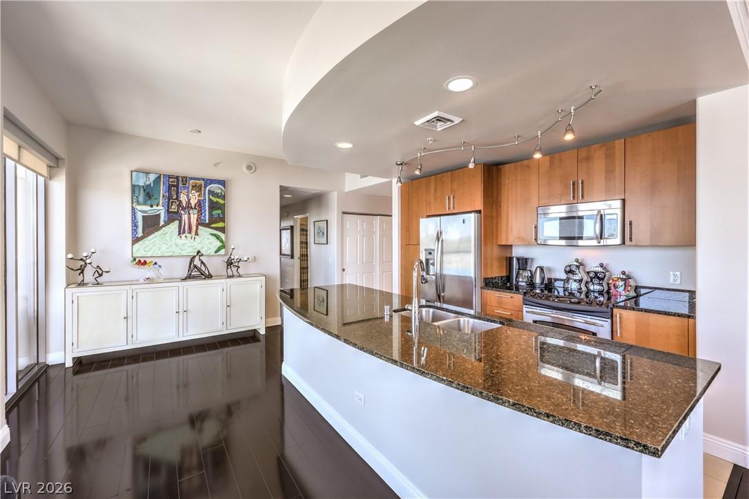 Photo 3 of 200 W Sahara Avenue #1901