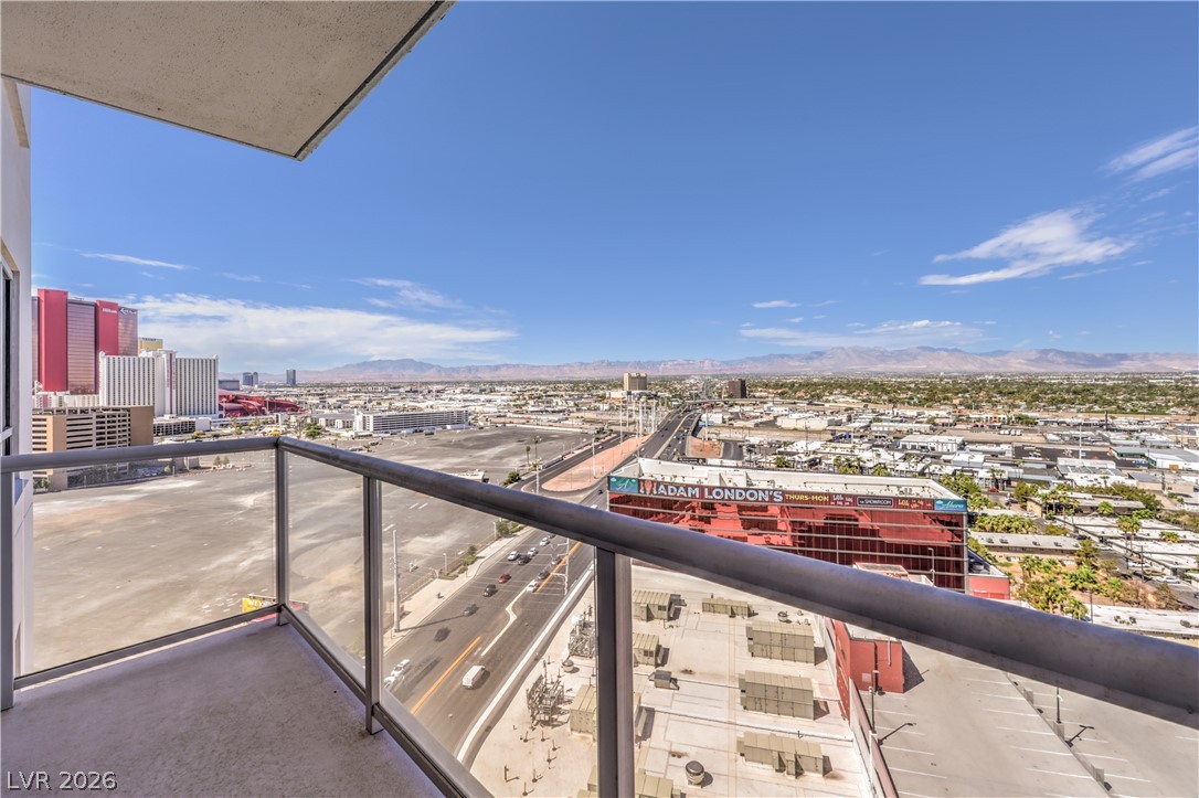 Photo 11 of 35, 200 W Sahara Avenue #1901