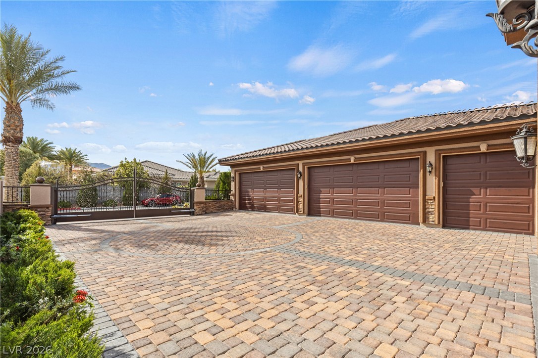 Photo 5 of 8574 Verde Park Circle
