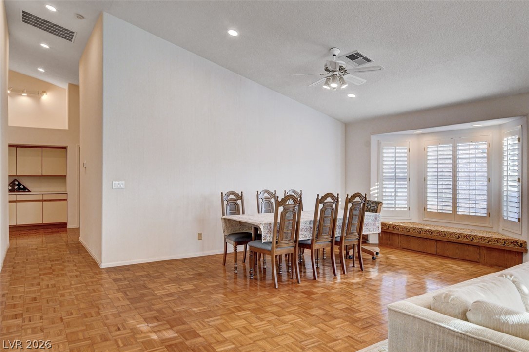 Photo 6 of 48, 1319 Highland Court