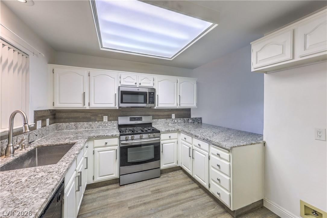 Photo 6 of 27, 2851 S Valley View Boulevard #1100