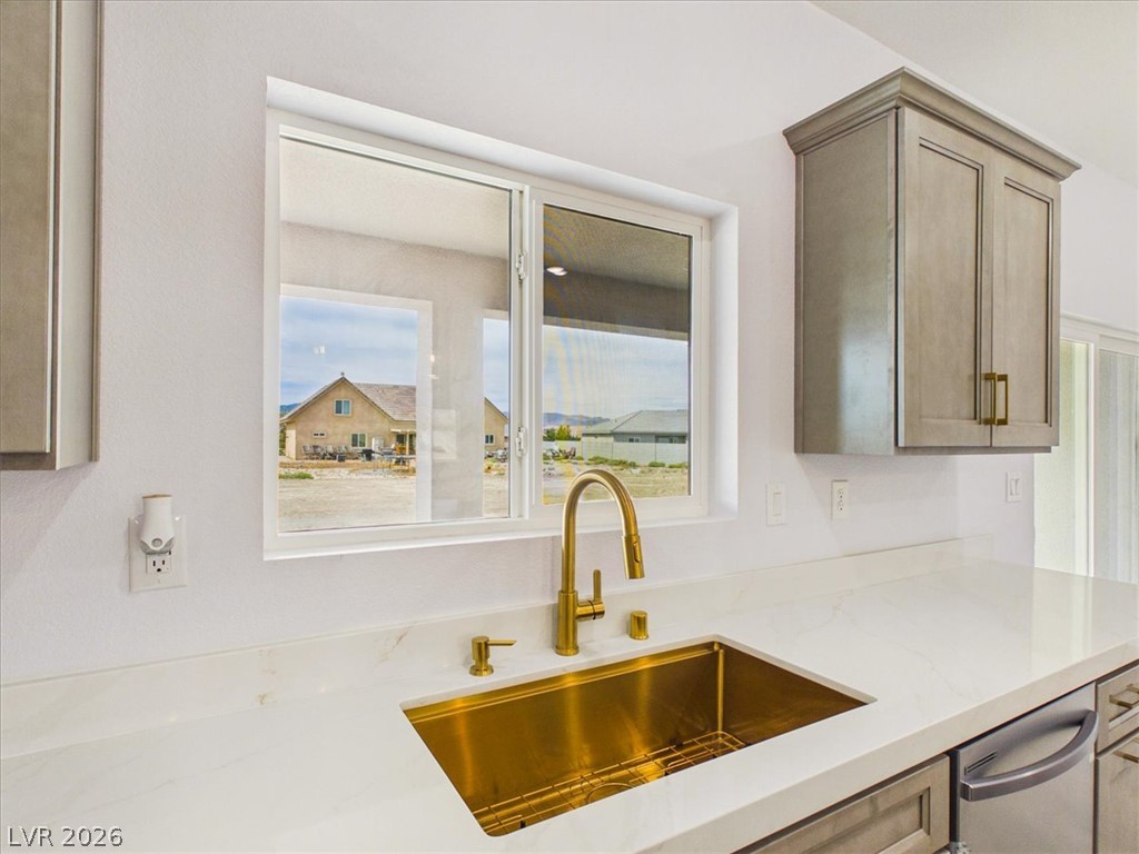 Photo 8 of 91, 6680 S Raintree Court