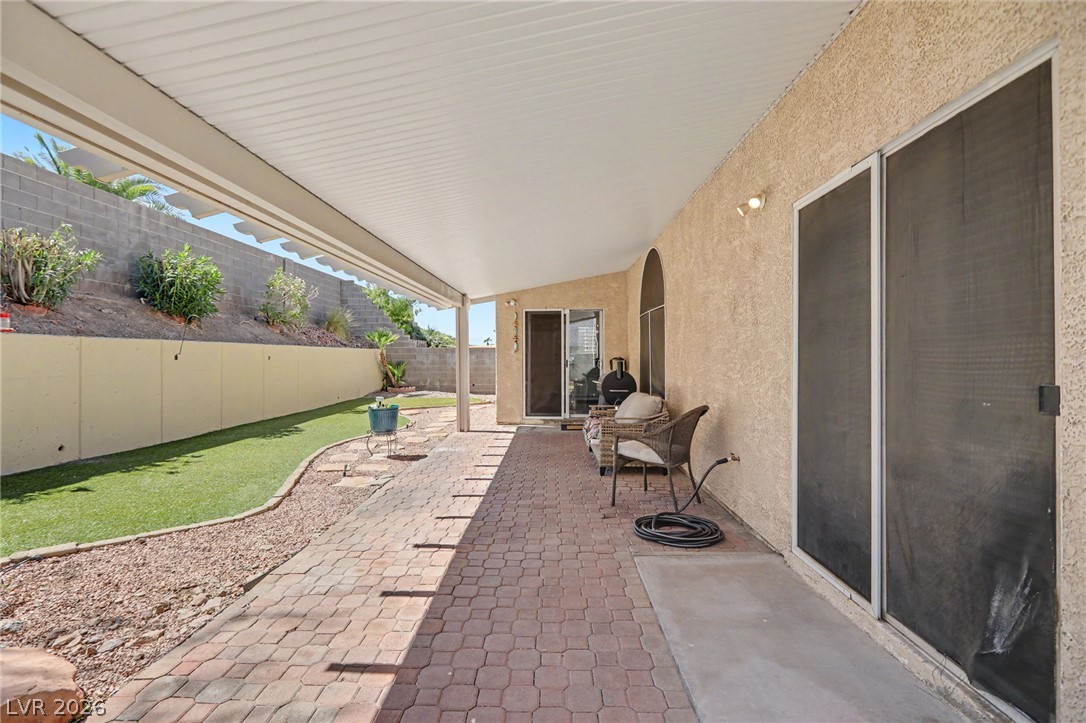 Photo 33 of 39, 405 Breeze Way