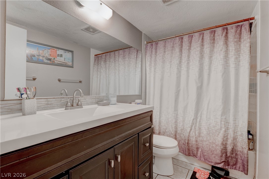 Photo 7 of 35, 1304 Capri Drive #A