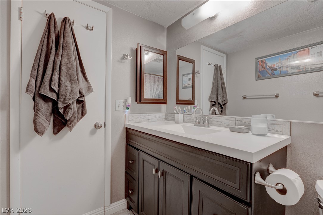 Photo 16 of 35, 1304 Capri Drive #A