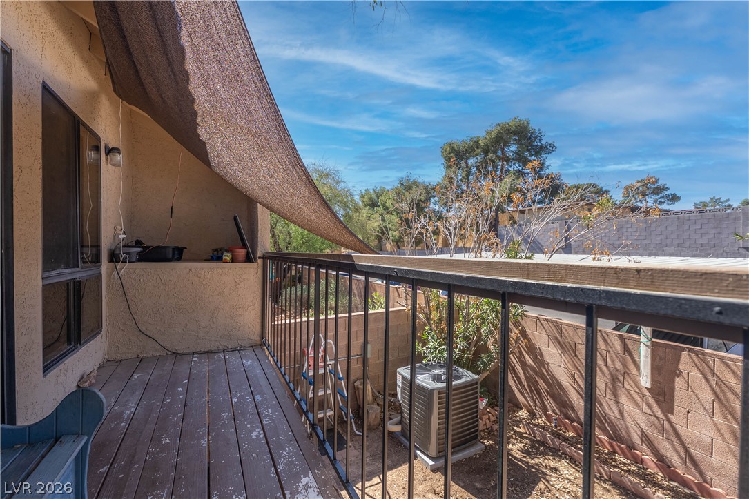 Photo 26 of 35, 1304 Capri Drive #A