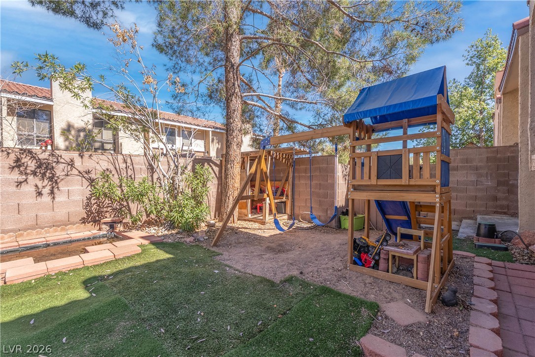 Photo 31 of 35, 1304 Capri Drive #A