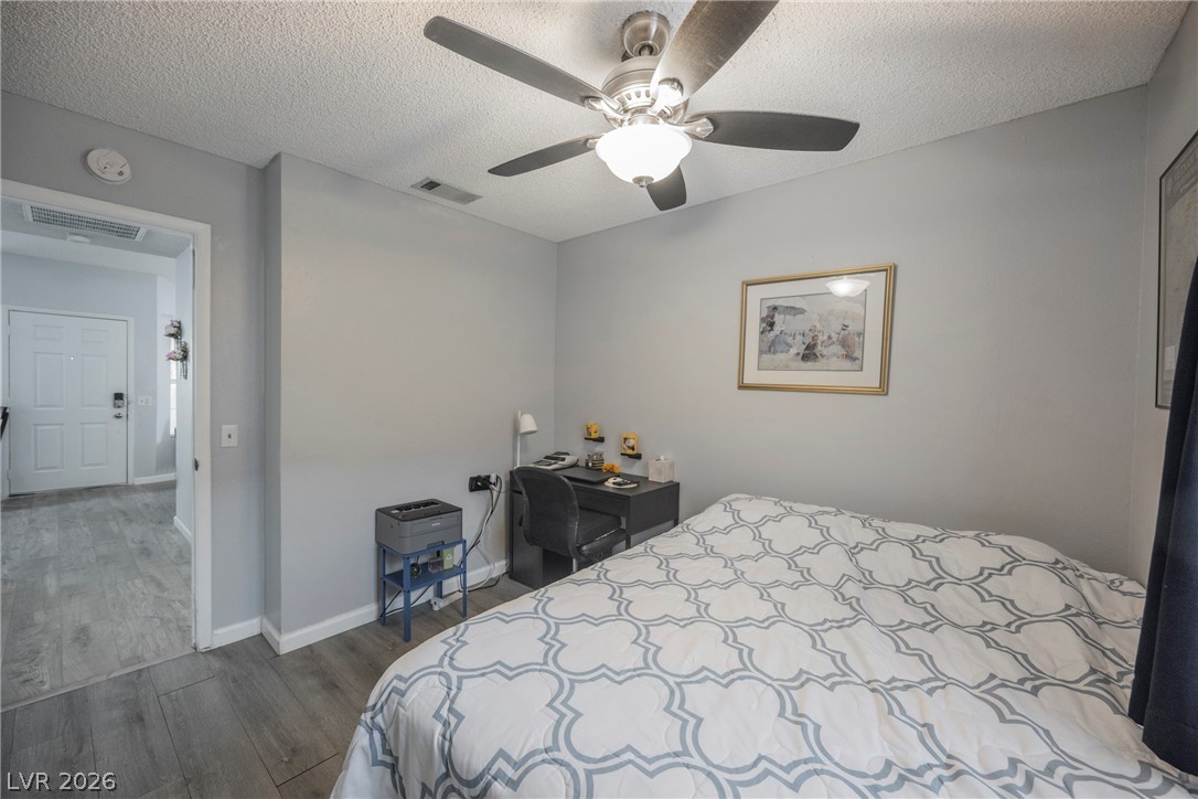 Photo 33 of 47, 3213 Oyster Bay Street