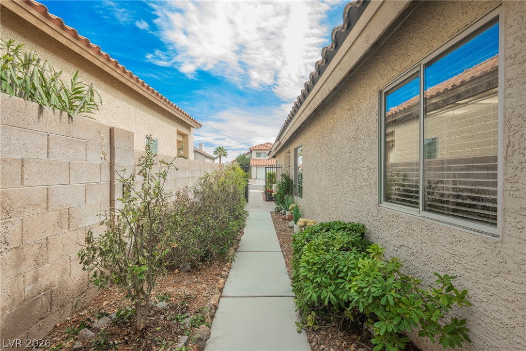 Photo 41 of 47, 3213 Oyster Bay Street