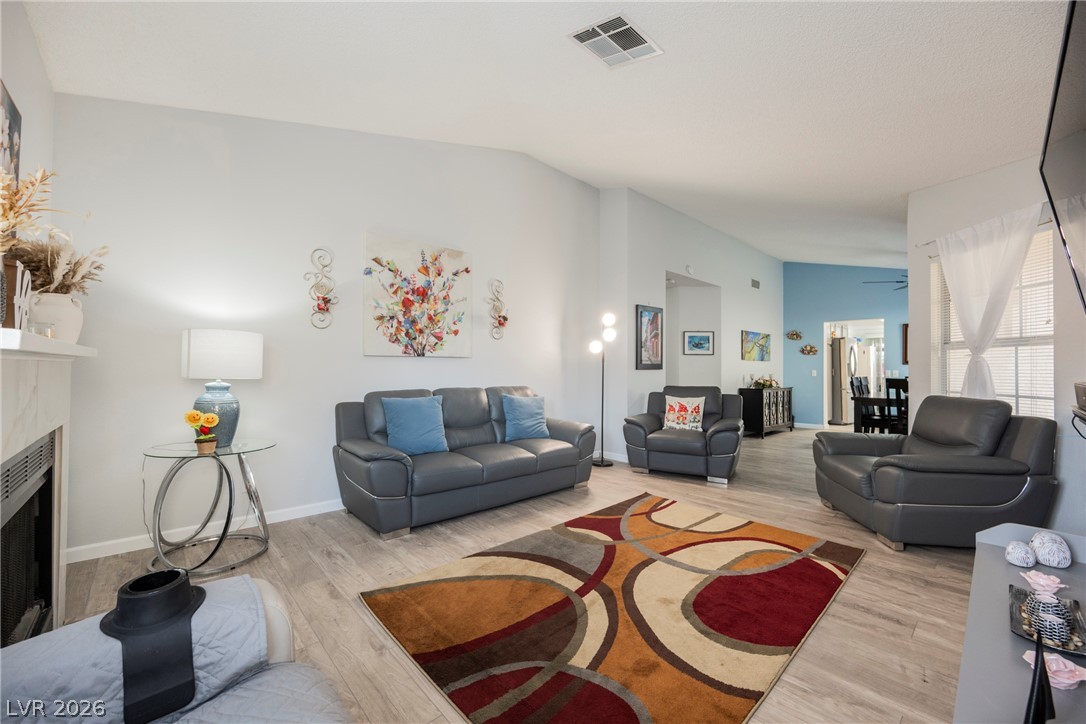 Photo 11 of 47, 3213 Oyster Bay Street