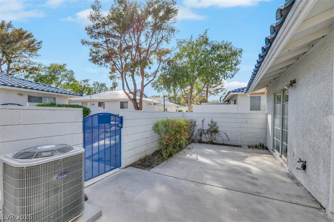 Photo 4 of 2137 Petersham Court #C
