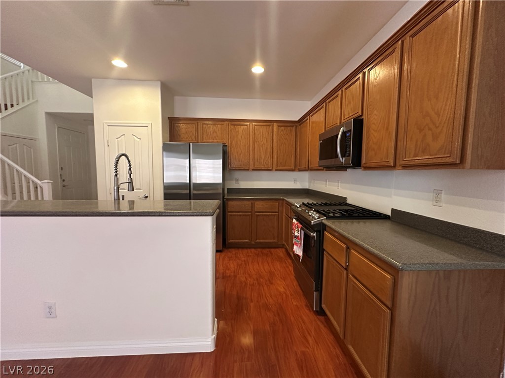 Photo 6 of 39, 9761 Plane Tree Court