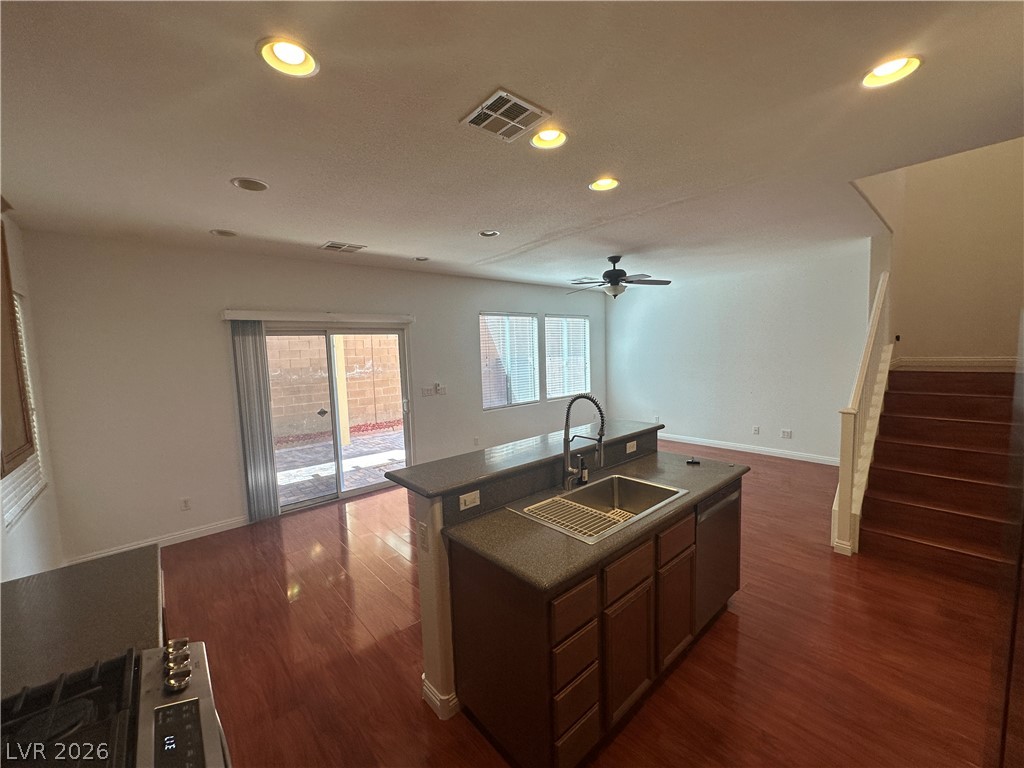 Photo 8 of 39, 9761 Plane Tree Court
