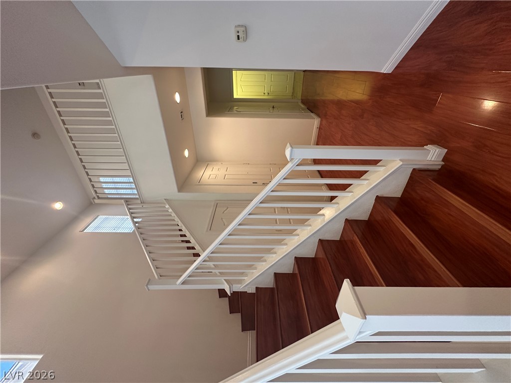 Photo 10 of 39, 9761 Plane Tree Court