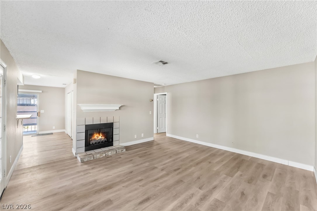 Photo 7 of 35, 213 N Lamb Boulevard #E