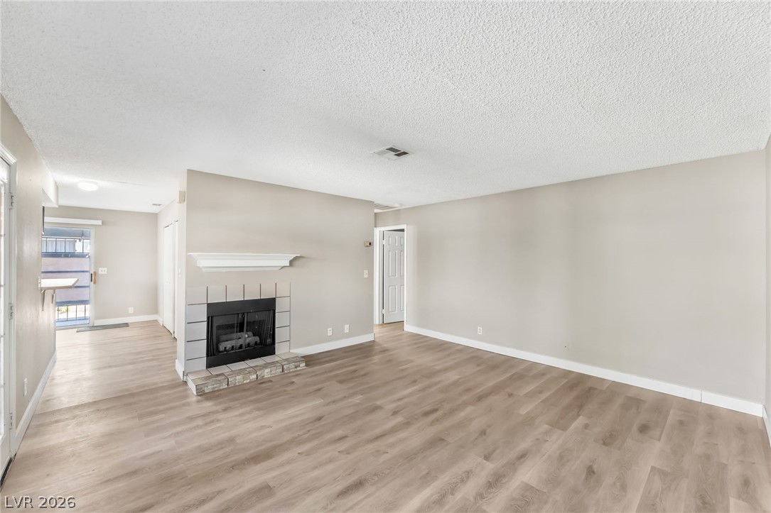 Photo 8 of 35, 213 N Lamb Boulevard #E
