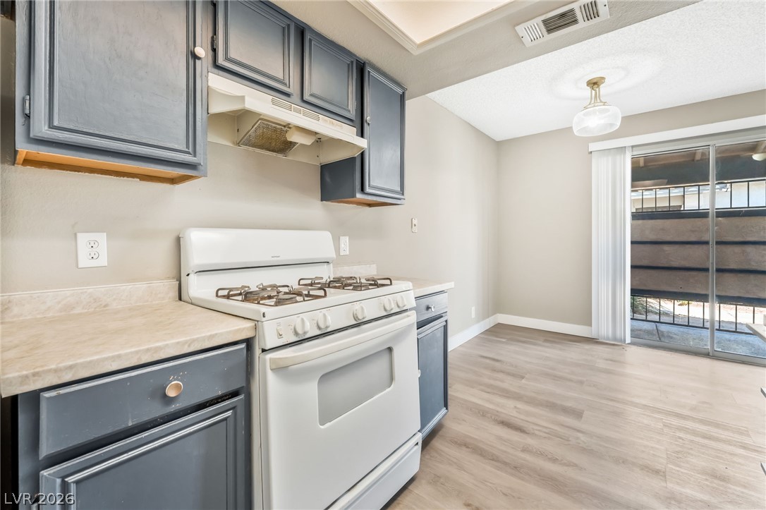 Photo 16 of 35, 213 N Lamb Boulevard #E