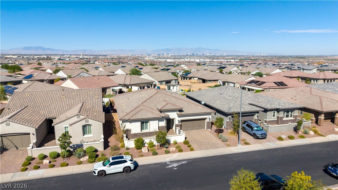 Photo 33 of 42, 617 Comodo Street