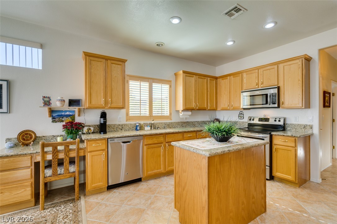 Photo 4 of 2168 King Mesa Drive