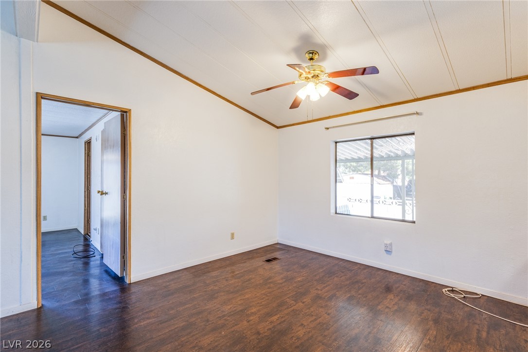 Photo 11 of 38, 3233 Tularosa Lane