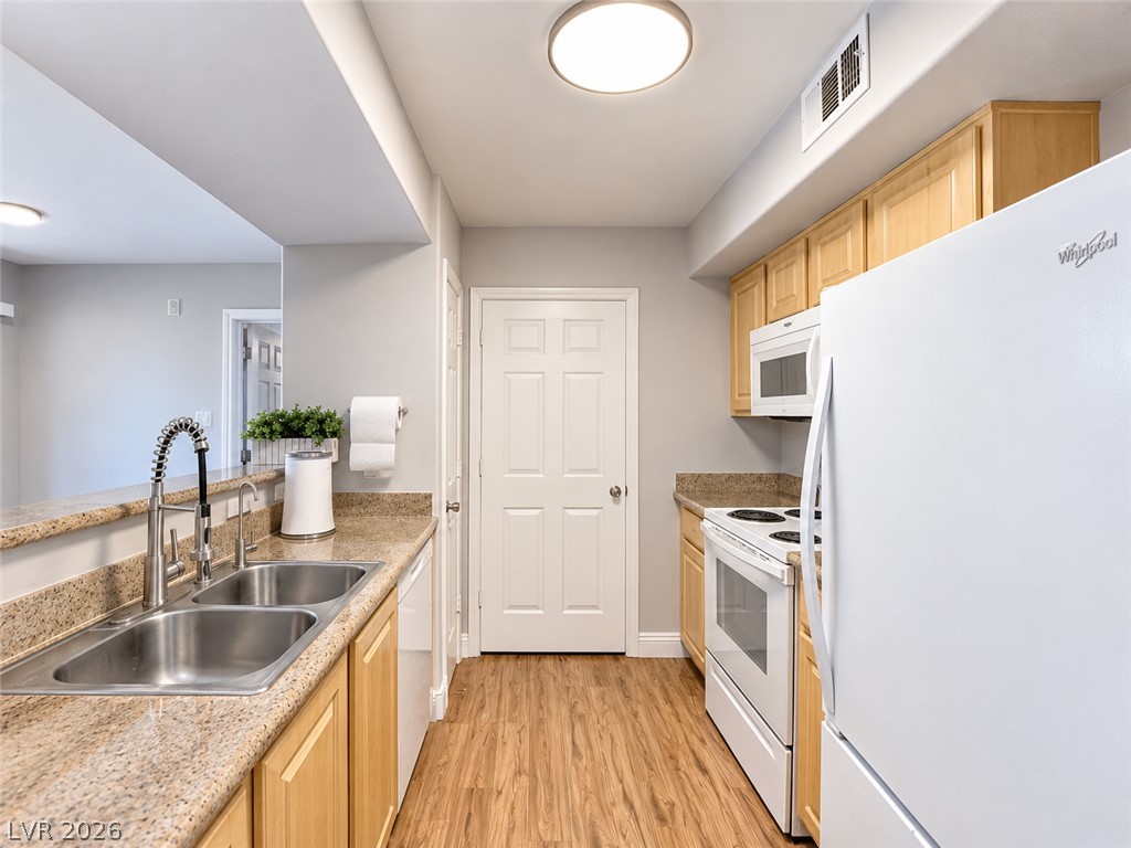 Photo 4 of 8000 W Badura Avenue #2039
