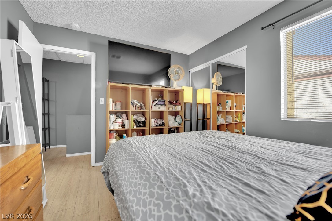 Photo 18 of 31, 5007 Spencer Street #C