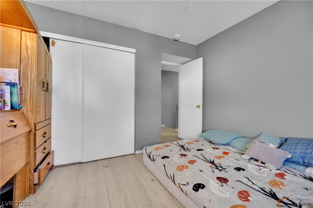 Photo 22 of 31, 5007 Spencer Street #C