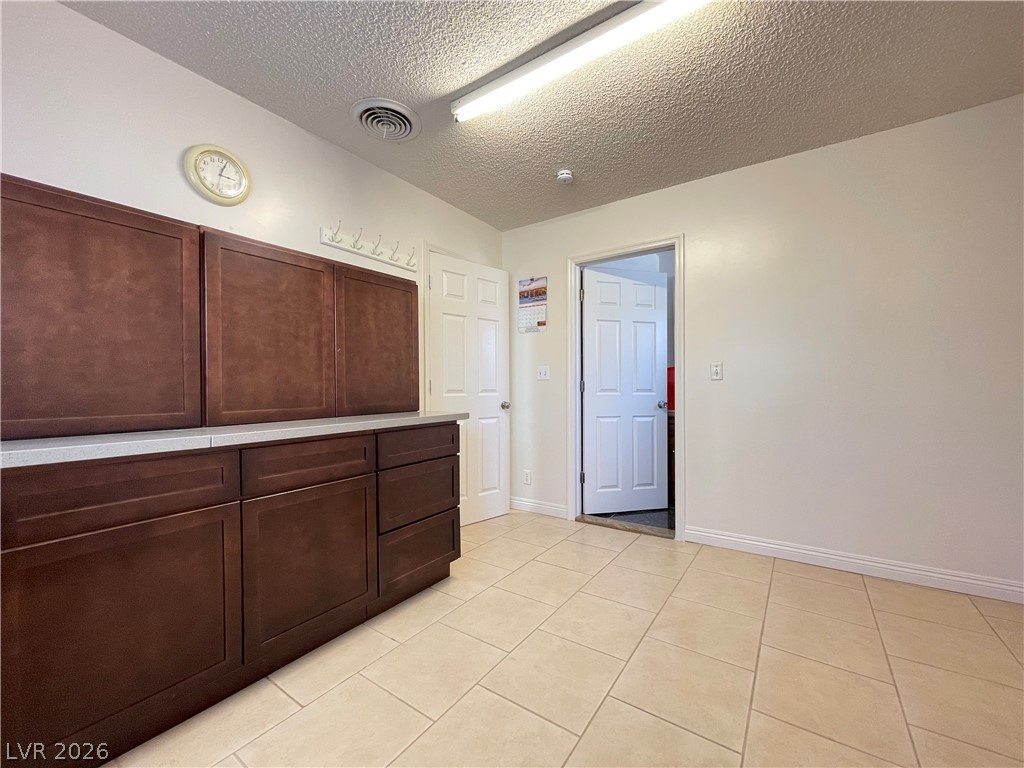 Photo 18 of 32, 2613 ARENAS Street