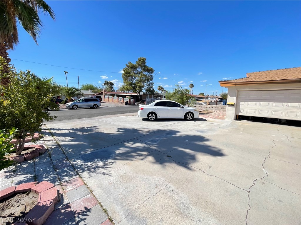 Photo 4 of 2613 ARENAS Street
