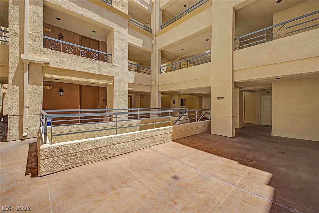Photo 4 of 260 E Flamingo Road #220