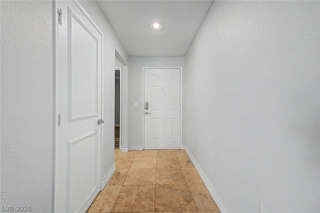 Photo 7 of 33, 260 E Flamingo Road #220