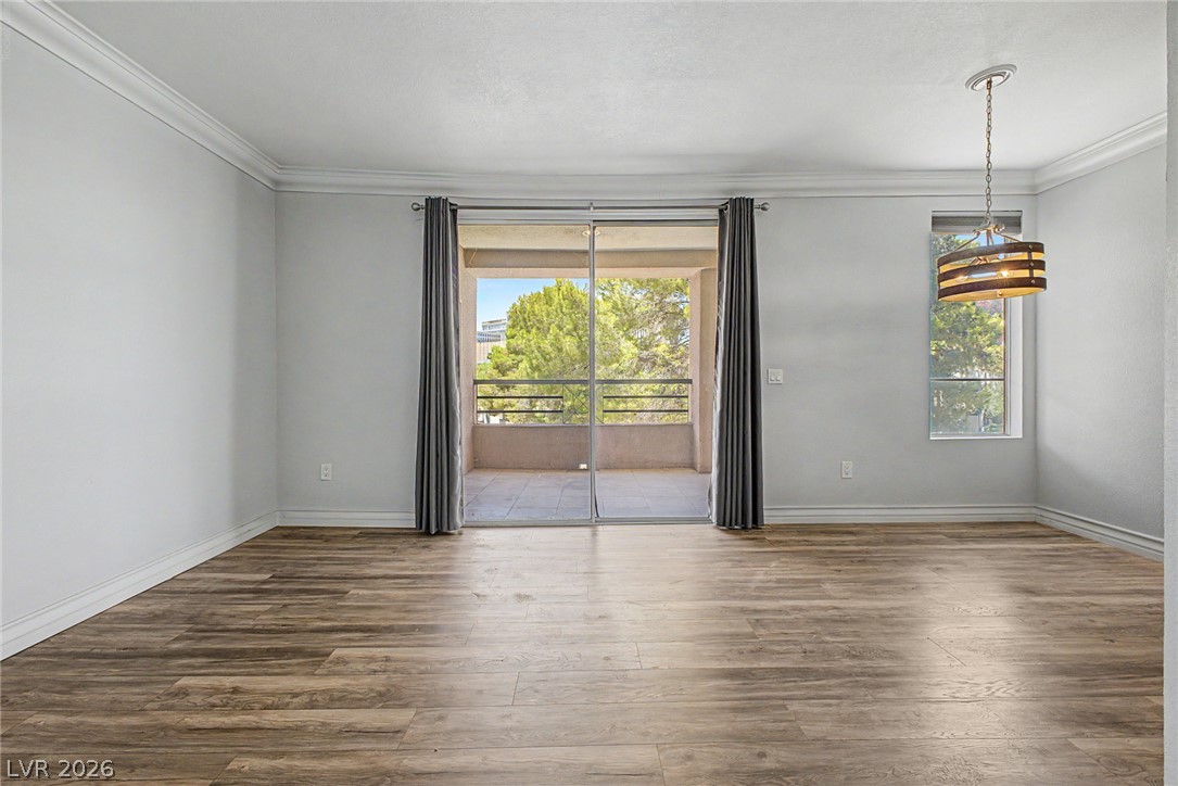 Photo 10 of 33, 260 E Flamingo Road #220