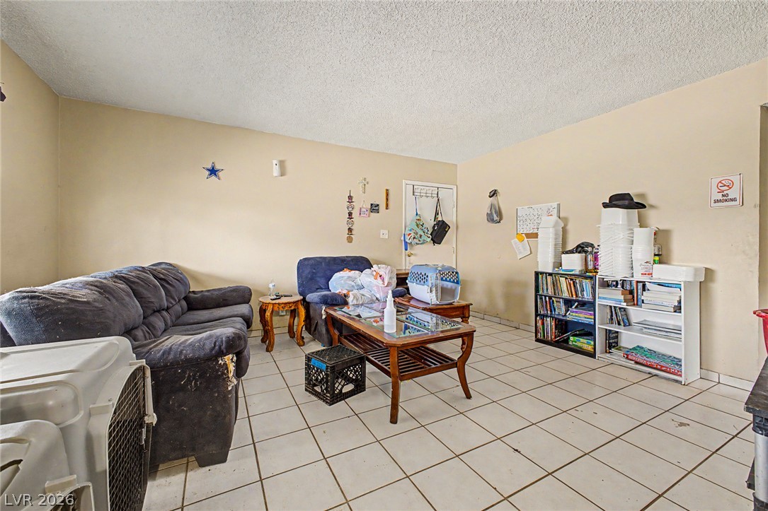 Photo 7 of 21, 5015 Carmel Avenue