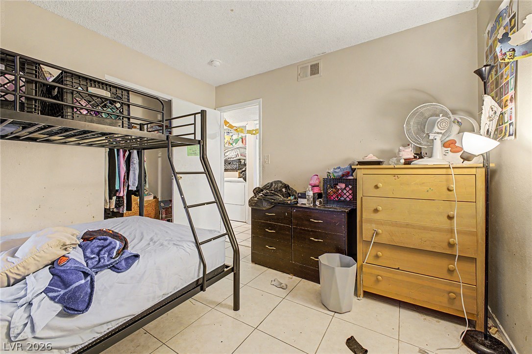 Photo 12 of 21, 5015 Carmel Avenue