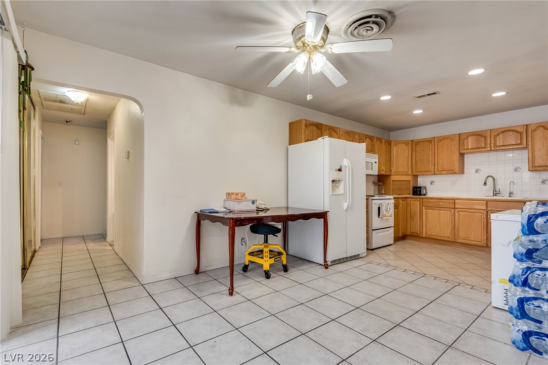 Photo 16 of 36, 6436 Candlebrush Lane