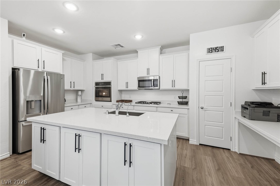 Photo 16 of 46, 2555 Hampton Road #7203