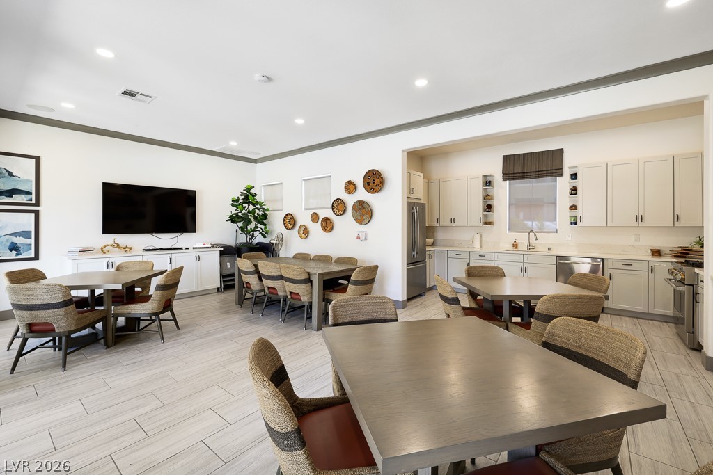 Photo 37 of 46, 2555 Hampton Road #7203