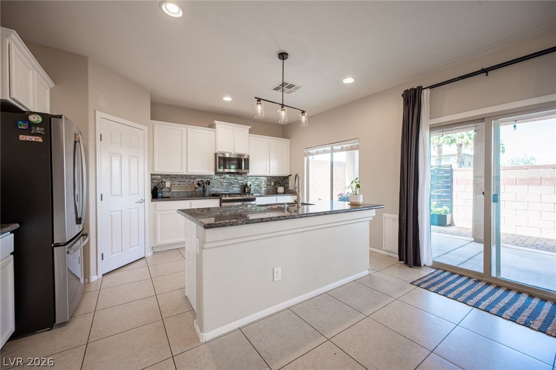 Photo 8 of 62, 9226 Apollo Heights Avenue