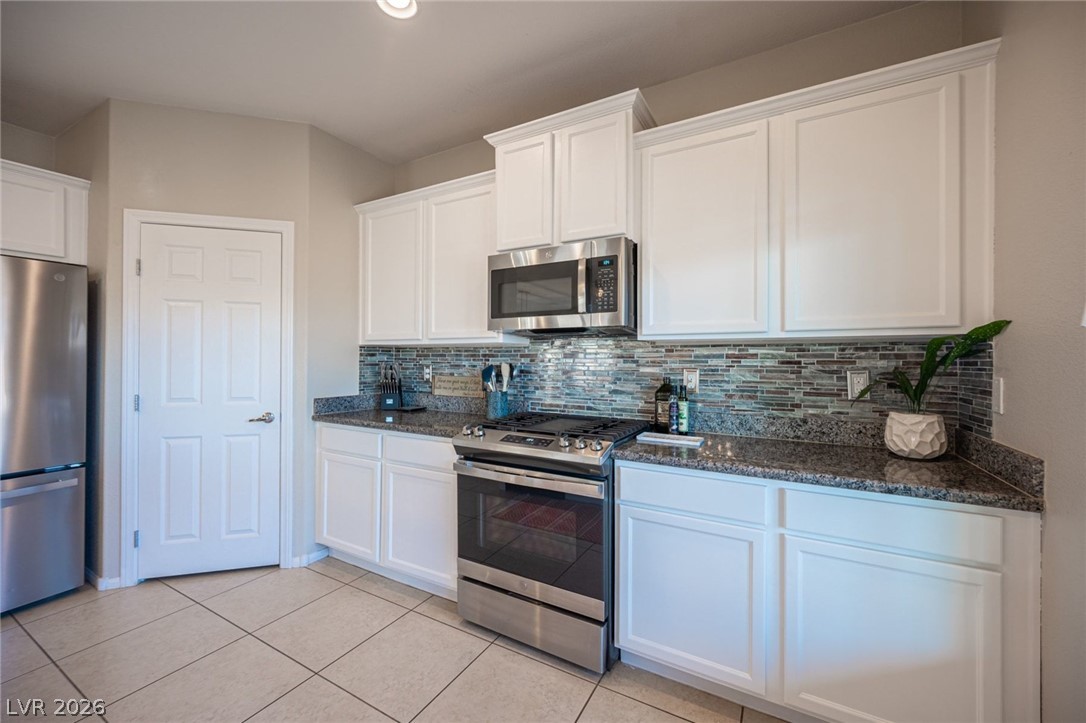 Photo 12 of 62, 9226 Apollo Heights Avenue
