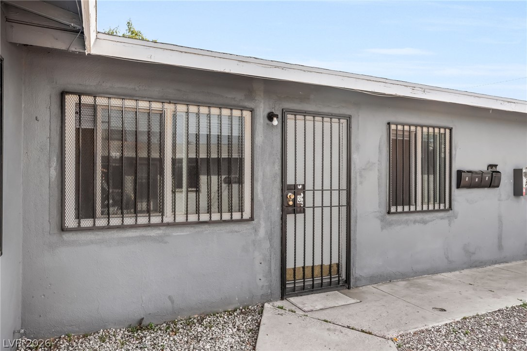 Photo 6 of 28, 2601 Cedar Avenue