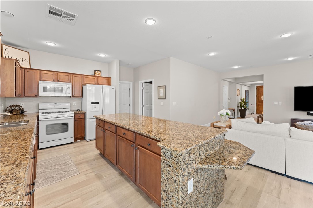Photo 7 of 50, 1060 Via Nandina Place