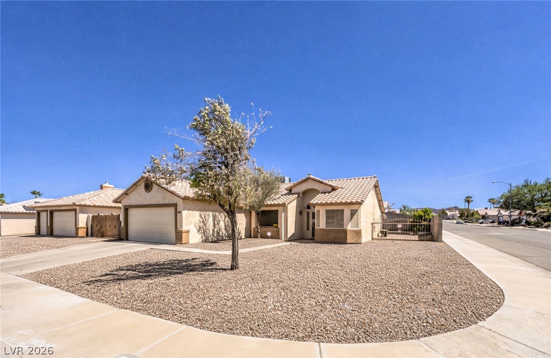 Photo 2 of 114 Vista Del Lago Street