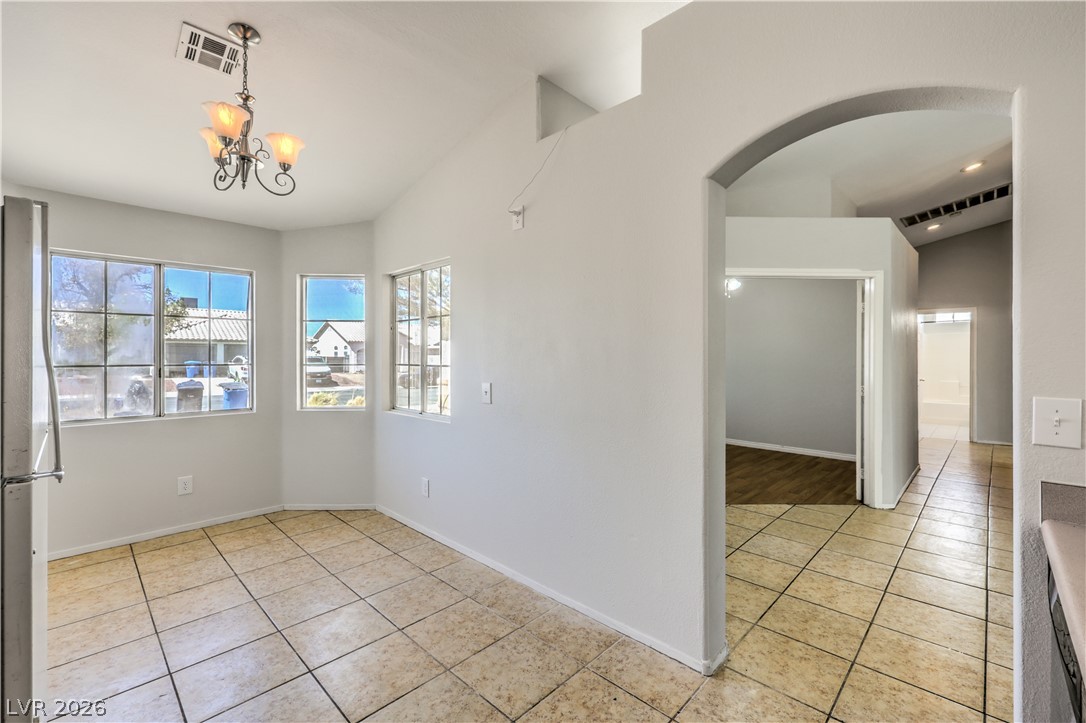 Photo 10 of 31, 114 Vista Del Lago Street