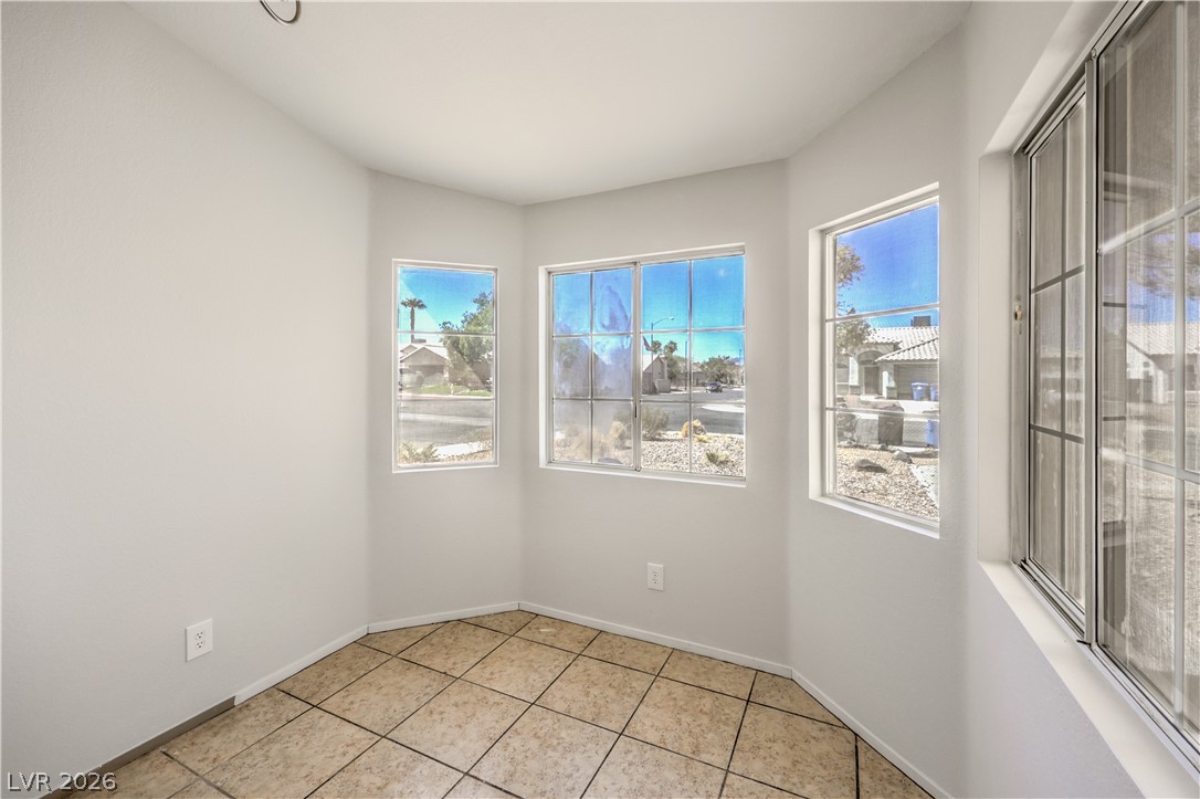 Photo 12 of 31, 114 Vista Del Lago Street