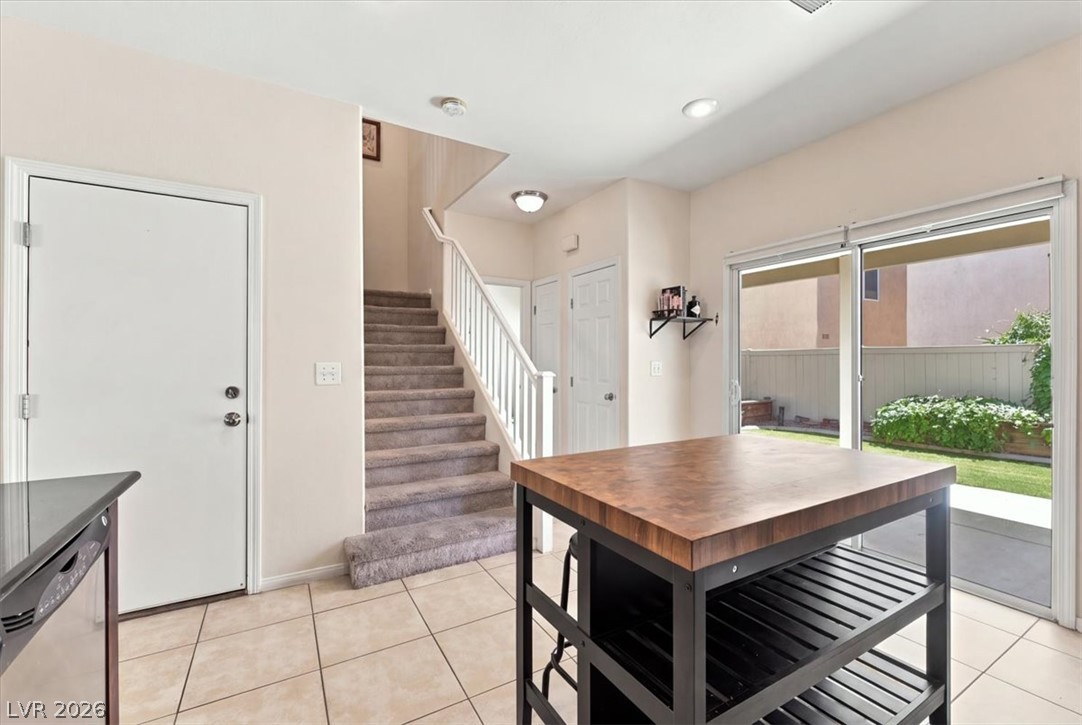 Photo 7 of 28, 6073 Lazarro Court