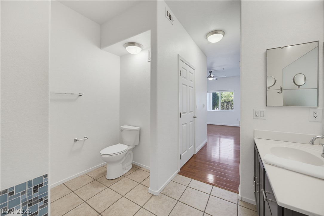 Photo 46 of 59, 2291 W Horizon Ridge Parkway #13176