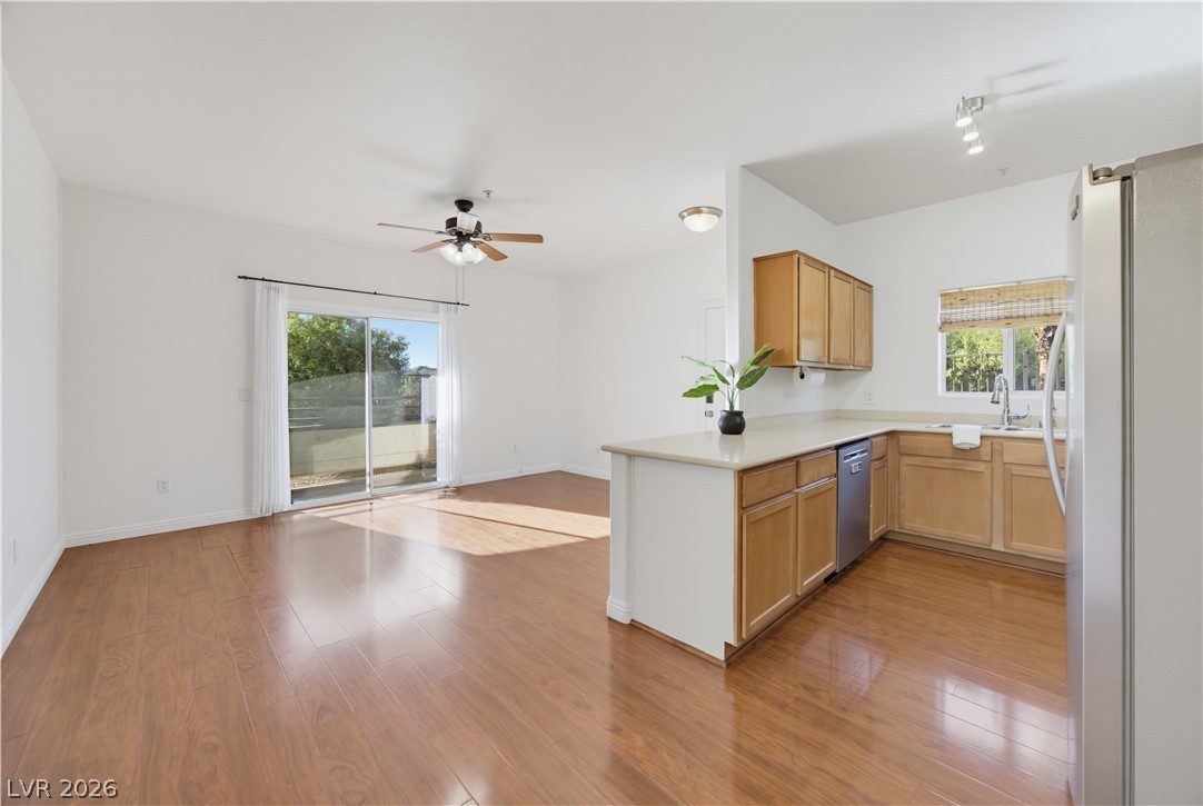 Photo 20 of 59, 2291 W Horizon Ridge Parkway #13176